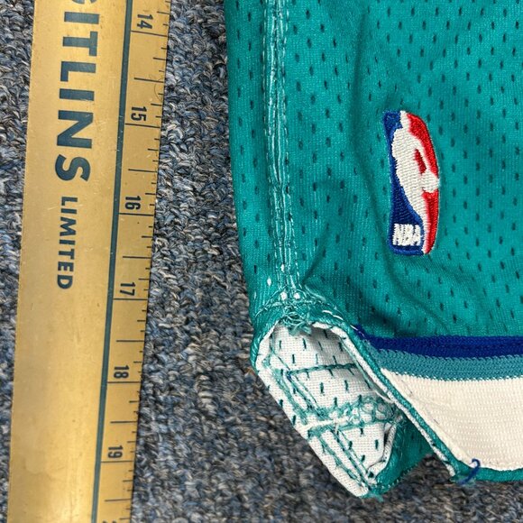 Vintage 90s Charlotte Hornets NBA Champion Athletics Basketball Shorts Sz 38 - Picture 6 of 9
